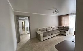 Apartment On Kievskaya Street